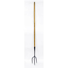 Fourche faite de bois et de métal